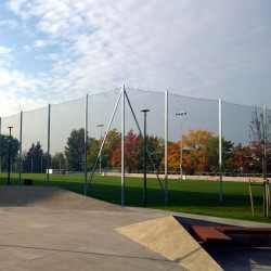 Set of elements for the installation of protective nets on outdoor playgrounds