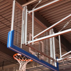 Height adjustment mechanism for basketball backboard 105x180 cm