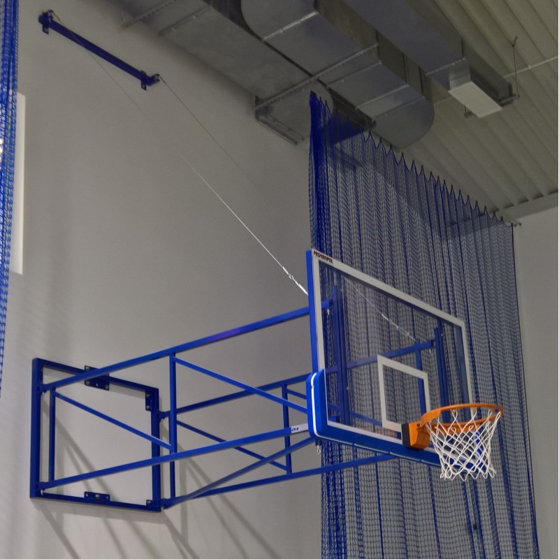 Tilting basketball structure with lashings, side wall foldable, projection 340 cm - 440 cm Tilting basketball structure with lashings, side wall foldable, projection 340 cm - 440 cm
