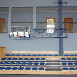 Tilting basketball structure with lashings, side wall foldable, projection 450 cm - 550 cm