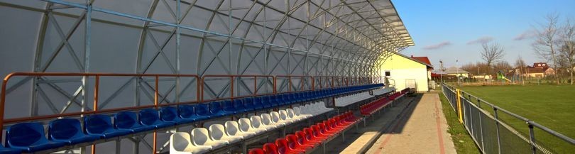 The roofing of the tribune for outdoor facilities