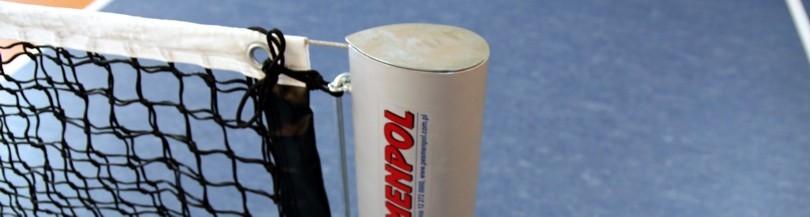 Aluminium or steel tennis posts and a mobile tennis set